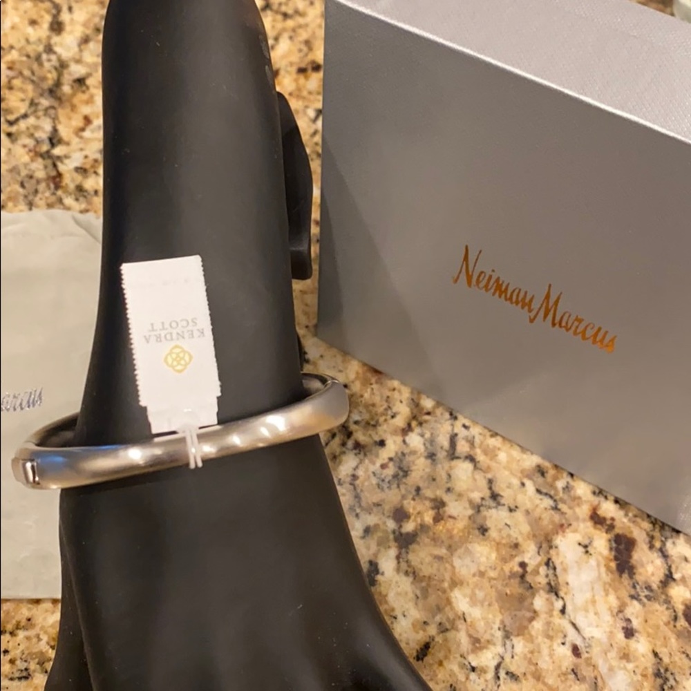 Kendra Scott KAIA Bangle - Picture 5 of 7